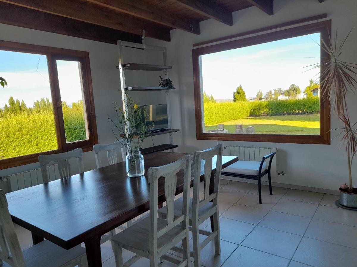 Casa Luminosa Con Parque Y Vista Espectacular Lejlighed El Calafate Eksteriør billede